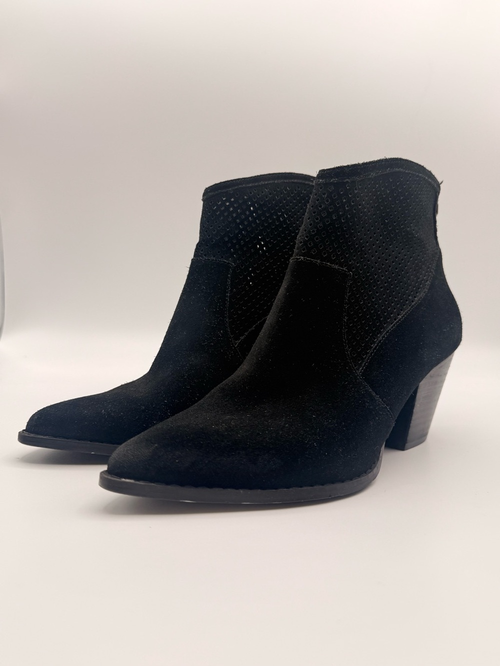 TREASURE & BOND Black Suede Perforated Pointed Toe Ankle Boots Size 9